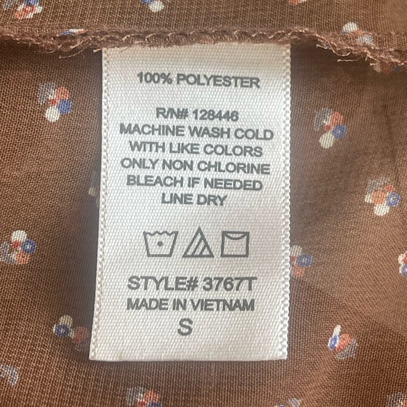 Love Culture Sheer Long Sleeve High Low Button Up Blouse Small - Picture 4 of 10